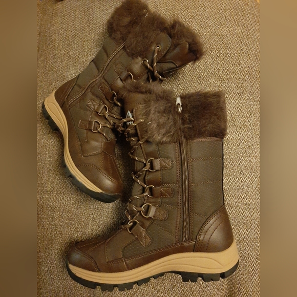 Sz 7.5 Snow Boots 3M Thinsulate - Picture 1 of 5